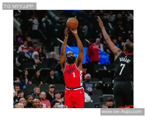 火箭队与快船队第六场激战回顾及精彩瞬间分析